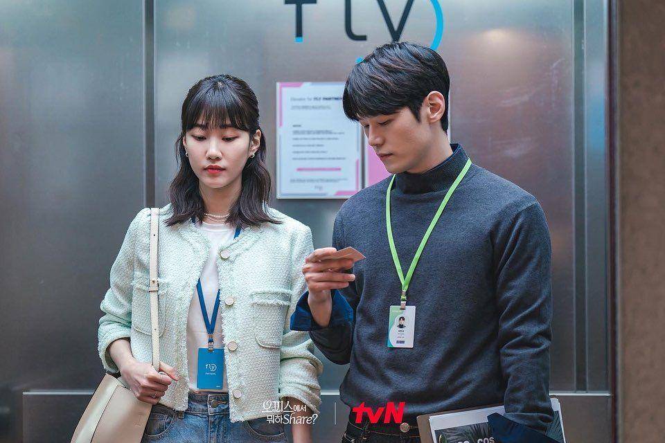 cuplikan drama O'PENing: What Are You Doing in the Office, Share? (instagram.com/tvn_o.pening)