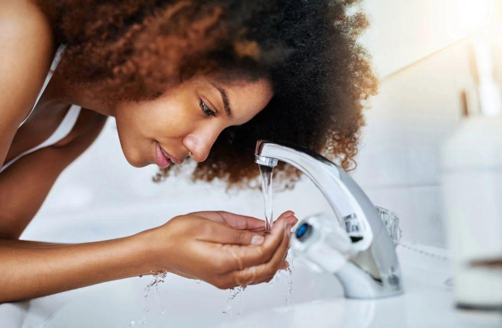 6 Cara Mencuci Muka yang Benar Biar Wajah Bersih Cerah, Jangan Asal!