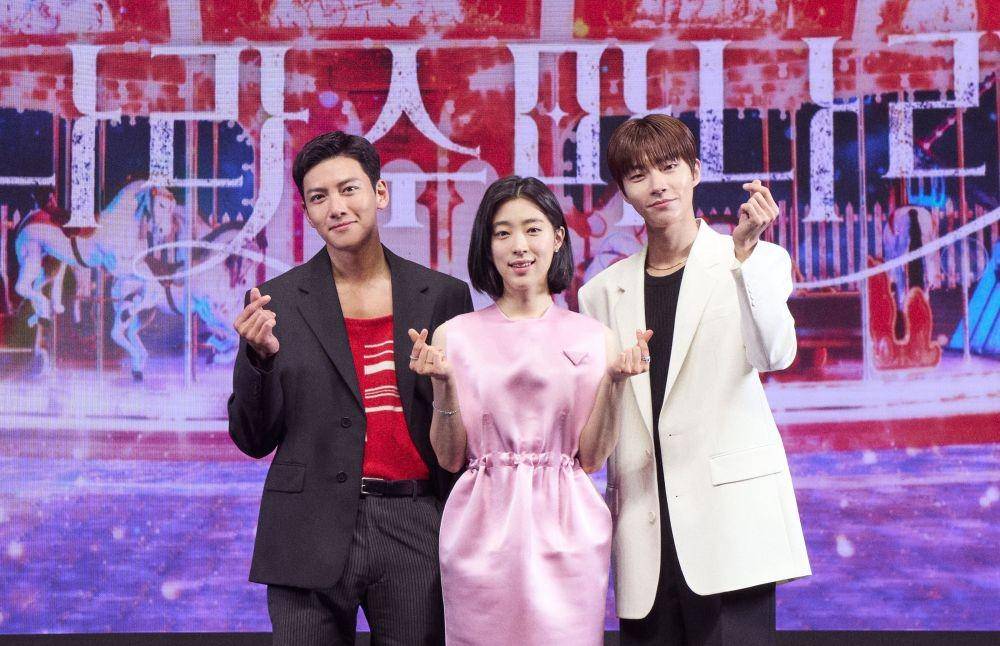 Ji Chang Wook, Choi Sung Eun, dan Hwang In Yeop dalam konferensi pers drama The Sound of Magic (Dok. Netflix)