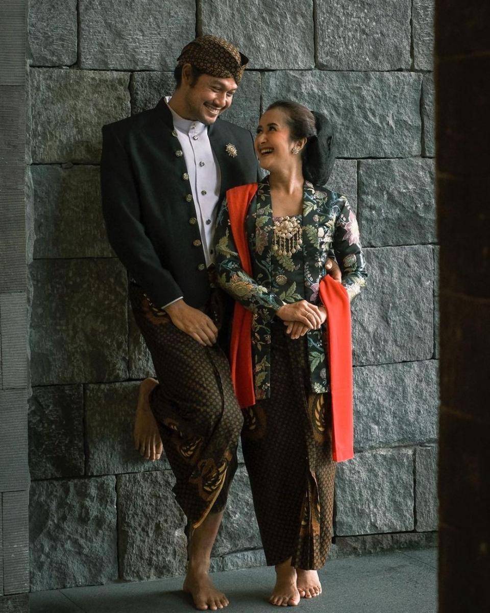 Kebaya Widi Mulia (instagram.com/widimulia)