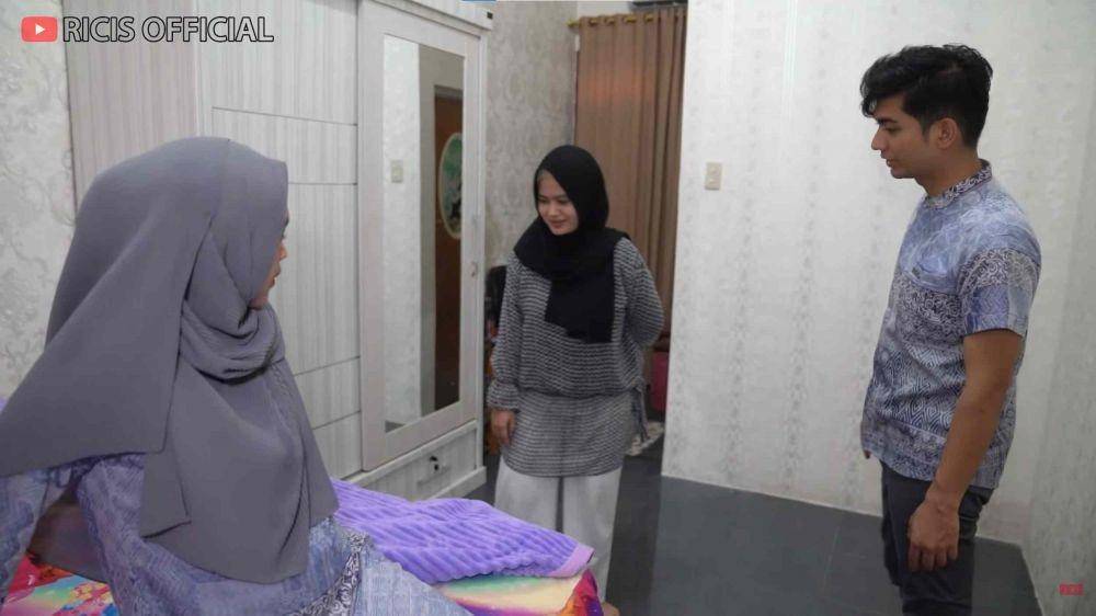 Kamar bujang Teuku Ryan di Langsa, Aceh (YouTube.com/Ricis Official/)