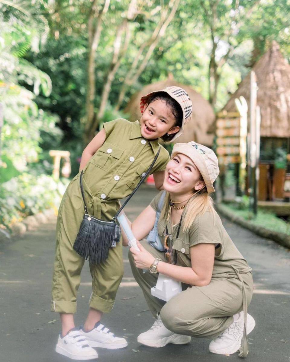 potret Ayu Ting Ting dan Bilqis (instagram.com/ayutingting92)