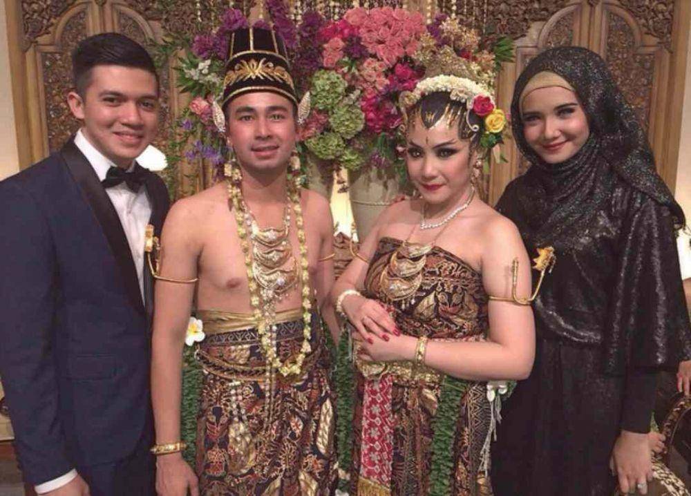 Raffi Ahmad, Irwansyah, dan Zaskia Sungkar (Instagram.com/irwansyah_15/)