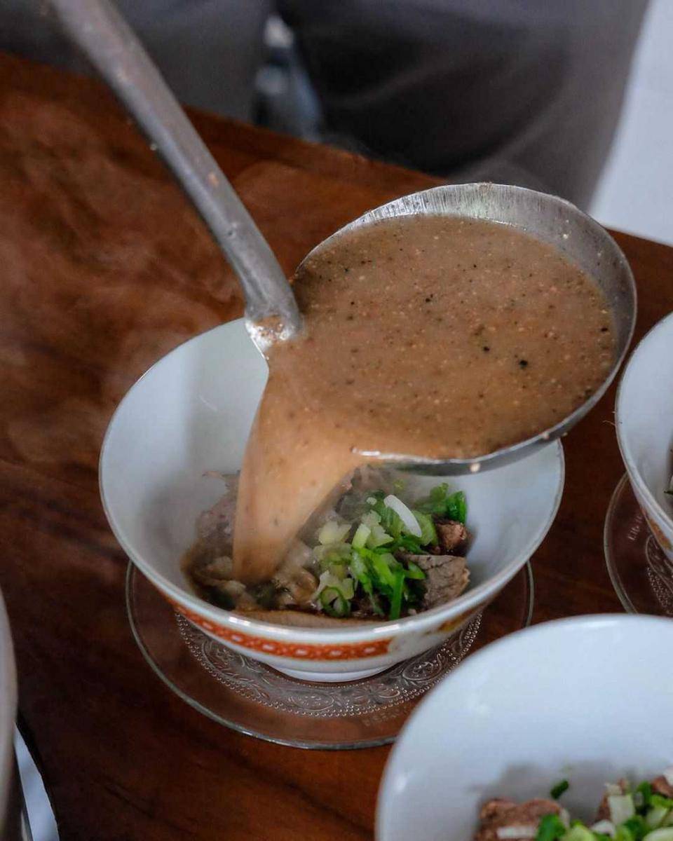 Coto Makassar (instagram.com/tumbarmerica)