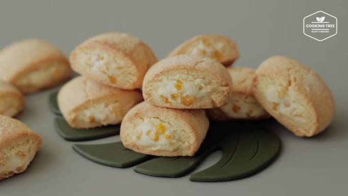 ilustrasi corn cheese cookies (dok. youtube.com/Cooking tree 쿠킹트리)