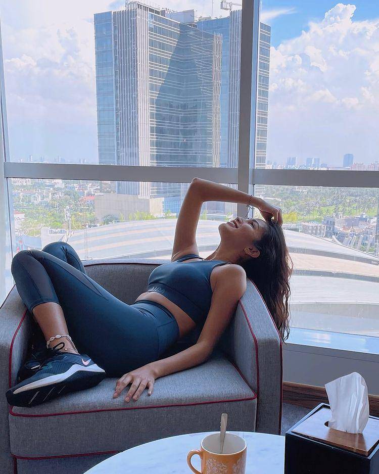 Foto fashion workout Aulia Sarah (instagram.com/owliasarah)