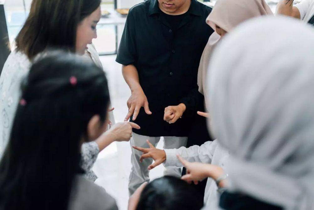 momen Rossa berbagi THR (instagram.com/itsrossa910)