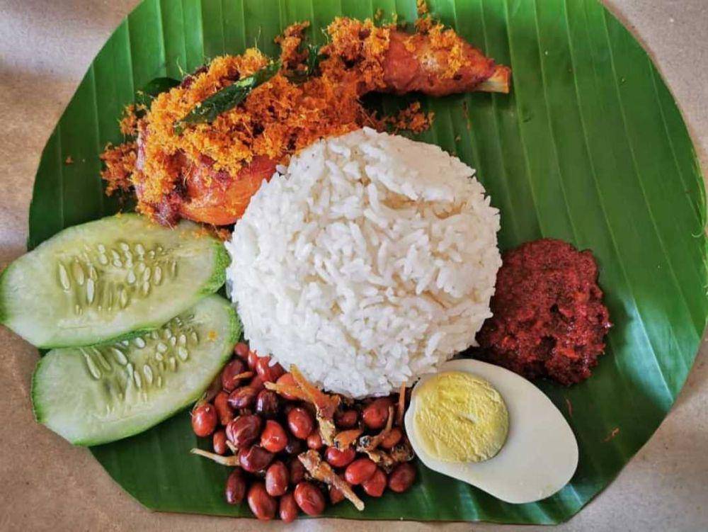 Nasi lemak (instagram.com/nasi_pakman)