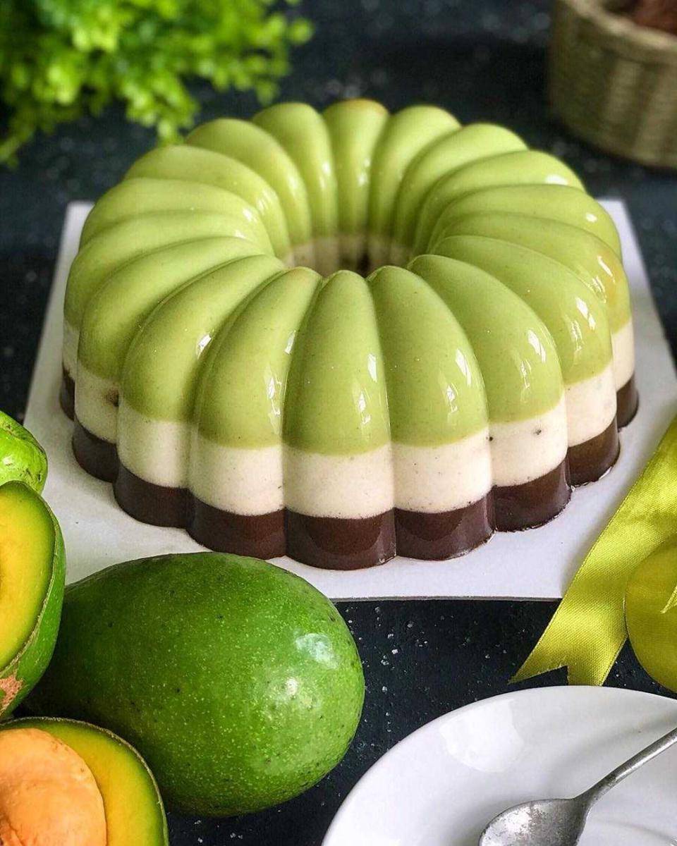 Puding alpukat (instagram.com/linagui.kitchen)