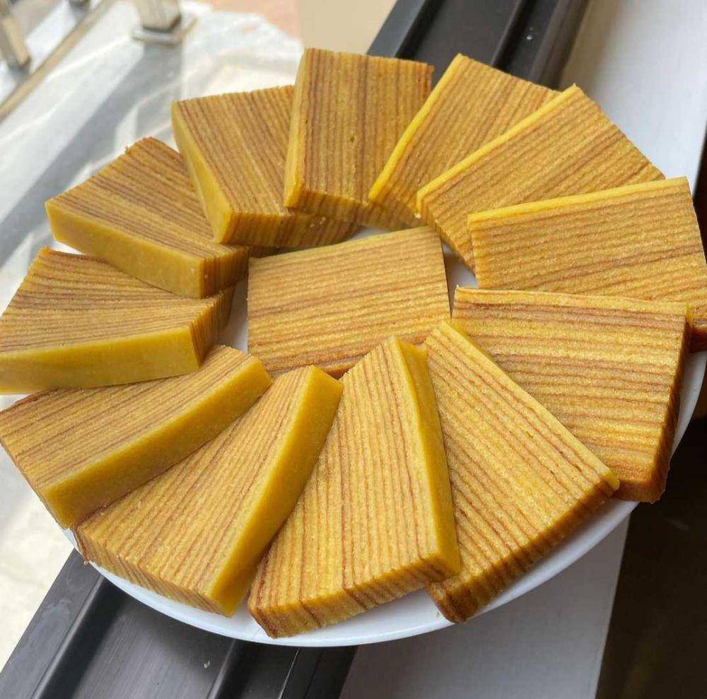 Lapis susu (instagram.com/lv_cake_jakarta)
