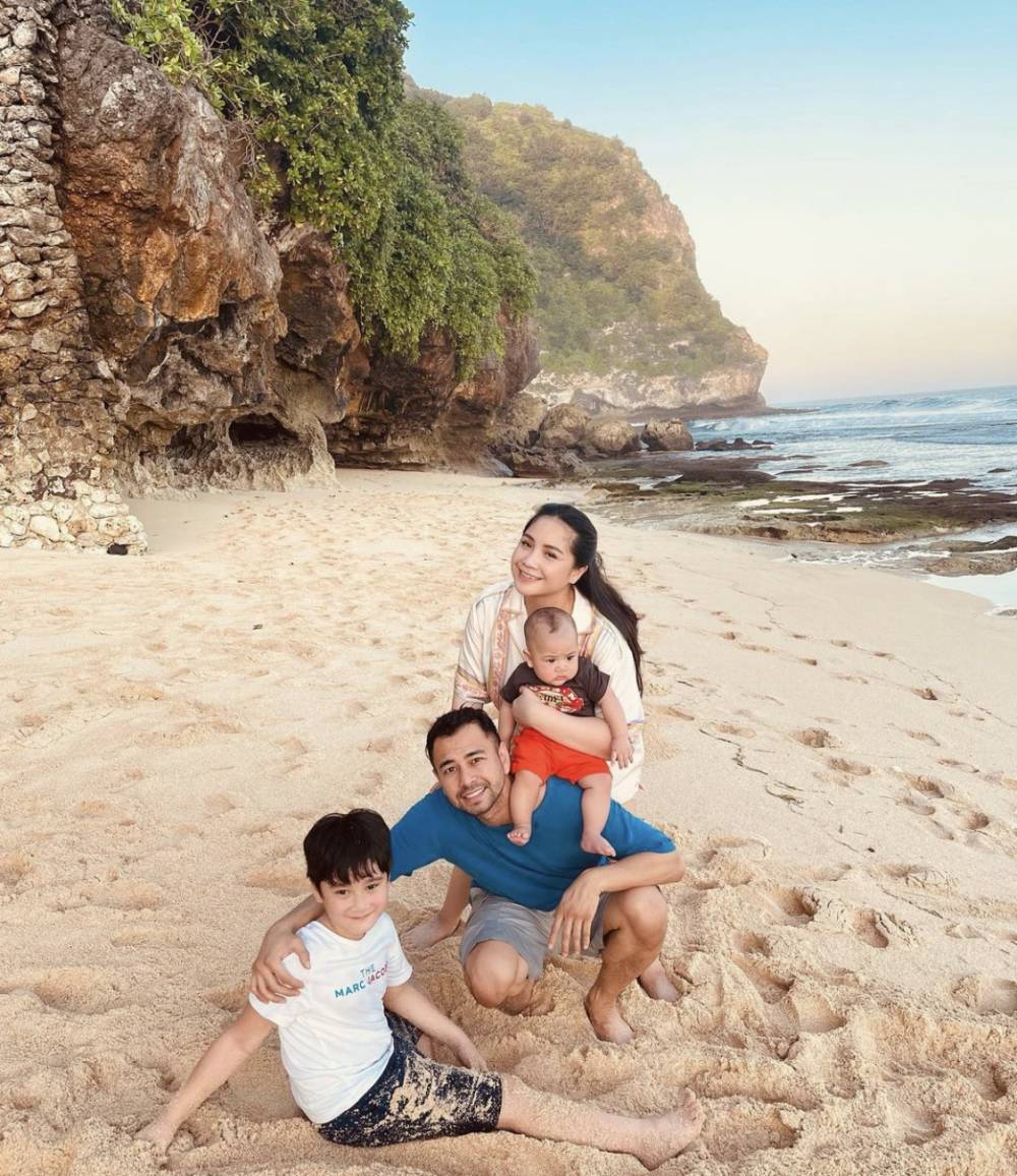 potret keluarga Raffi berlibur ke Bali (instagram.com/raffinagita1717)