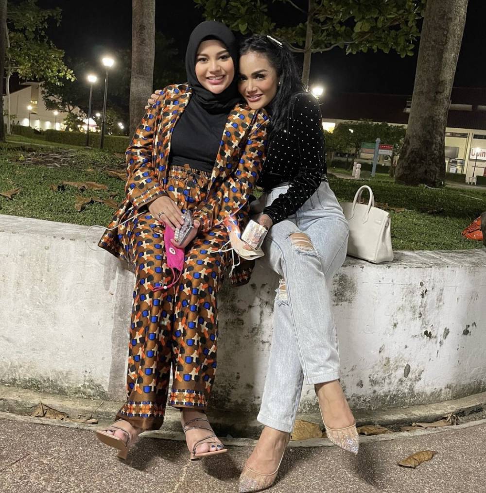 potret kedekatan Aurel dengan Krisdayanti (instagram.com/krisdayantilemos)