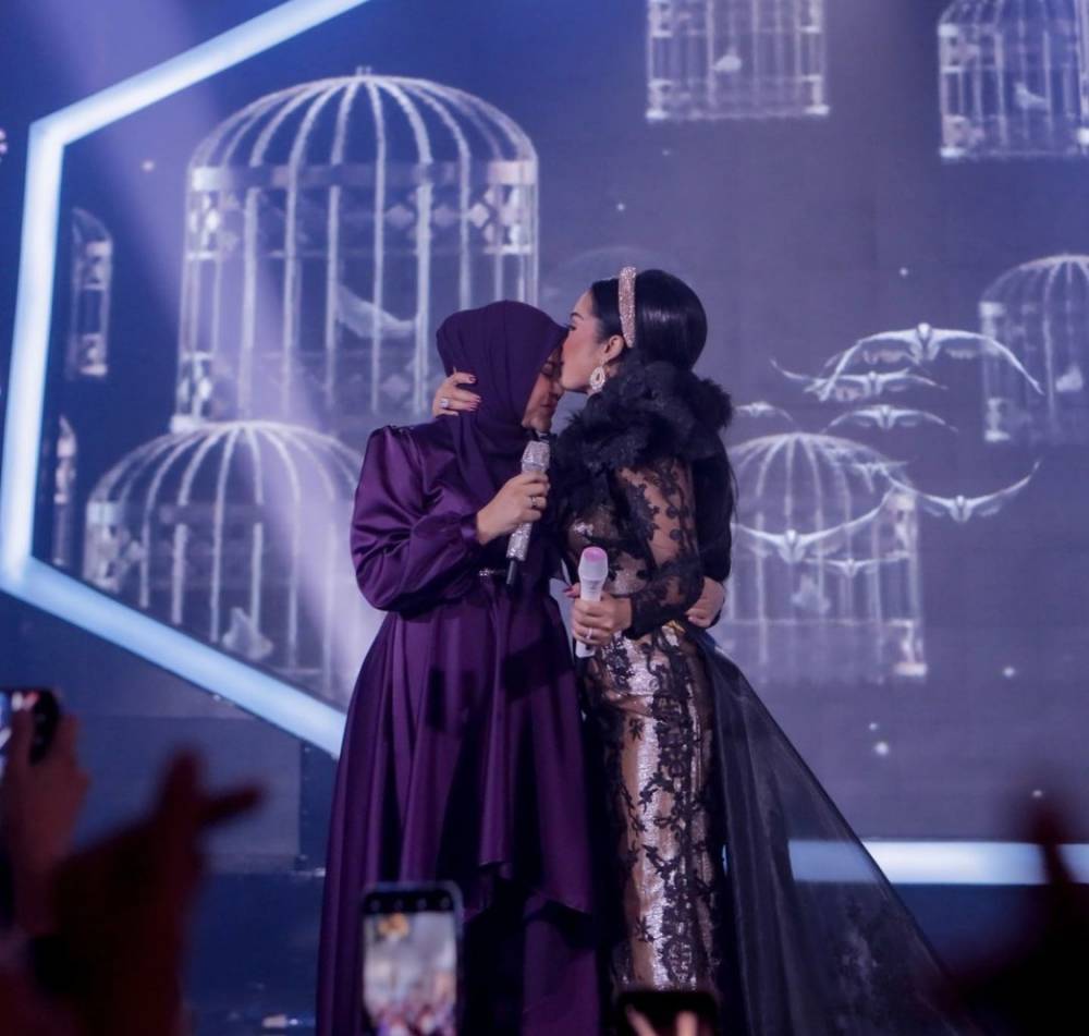 potret kedekatan Aurel dengan Krisdayanti (Atan Lemos via instagram.com/krisdayantilemos)
