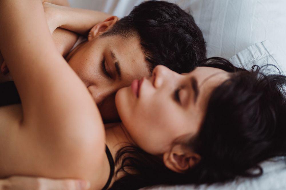 5 Alasan Perlunya Menunda Waktu Berhubungan Seks
dengan Pasangan