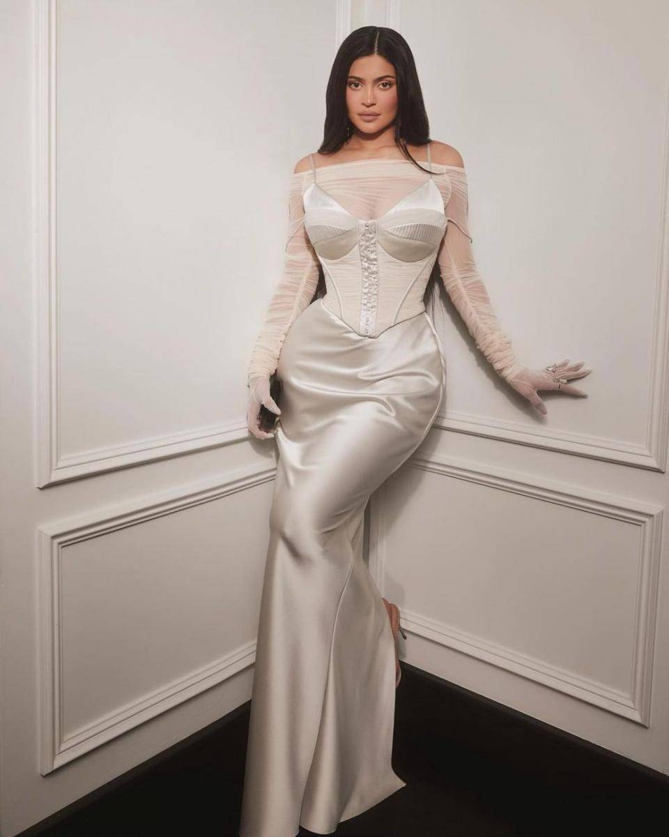 behind the scene Kylie Jenner di Met Gala 2022 (instagram.com/kyliejenner)