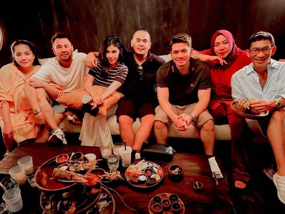 potret artis liburan ke Bali saat lebaran 2022 (instagram.com/irwansyah_15)