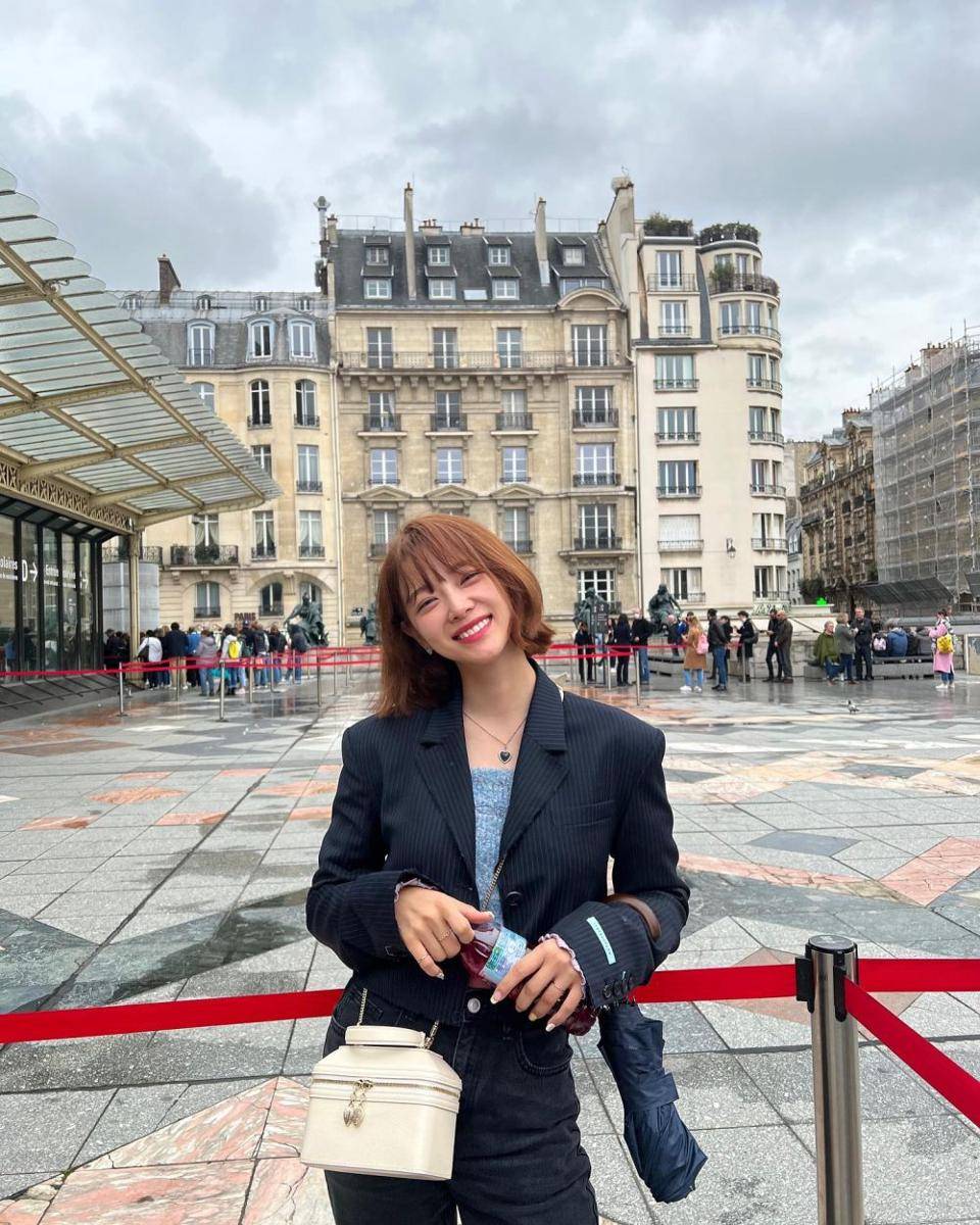 Kim Se Jeong (instagram.com/clean_0828)