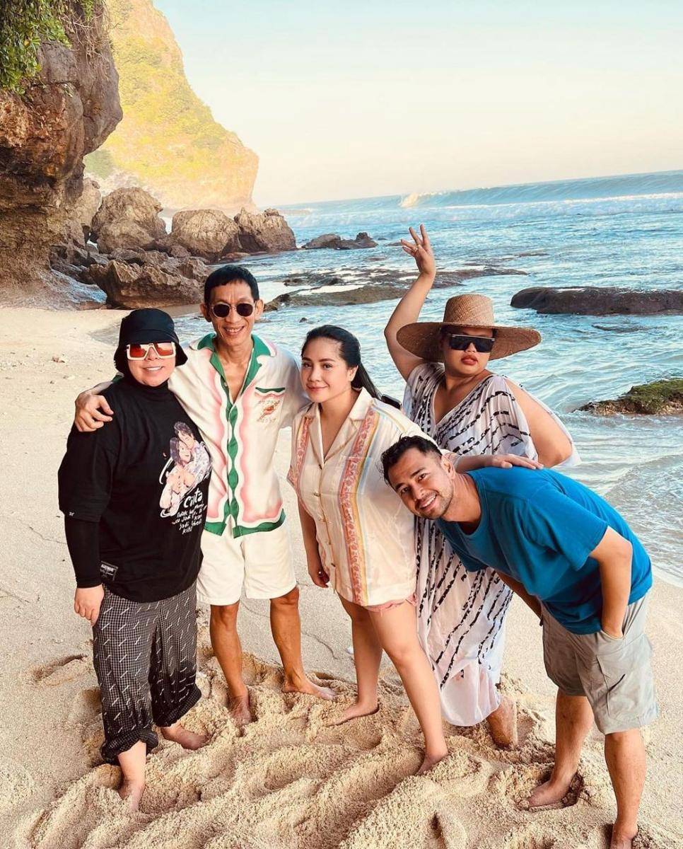 potret artis liburan ke Bali saat lebaran 2022 (instagram.com/raffinagita1717)