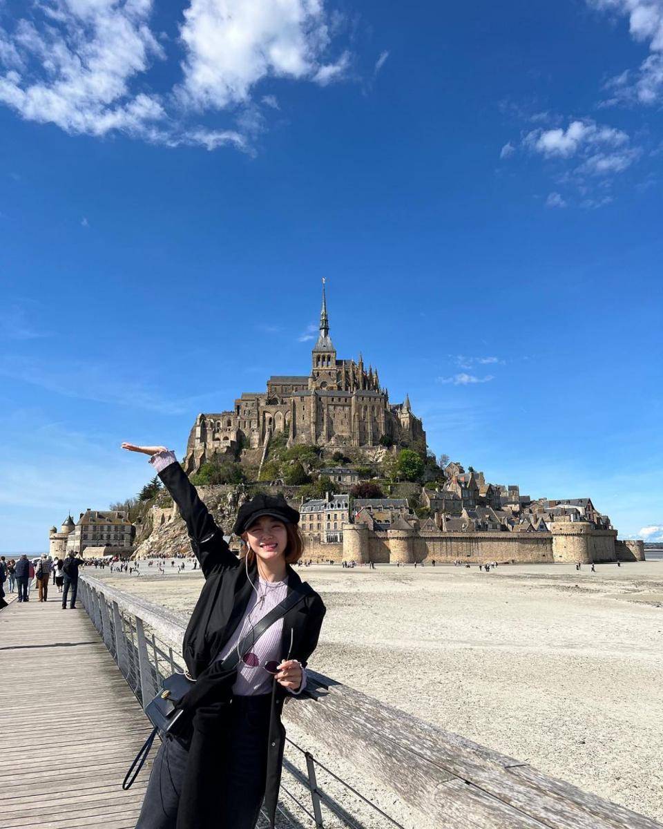 Kim Se Jeong (instagram.com/clean_0828)