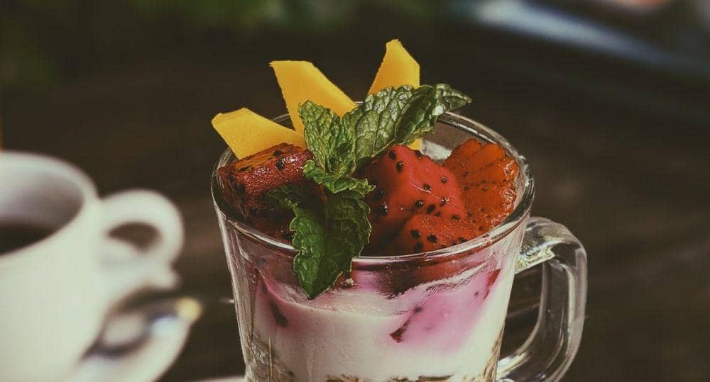 ilustrasi es campur buah naga (pexels.com/Valeriia Miller)