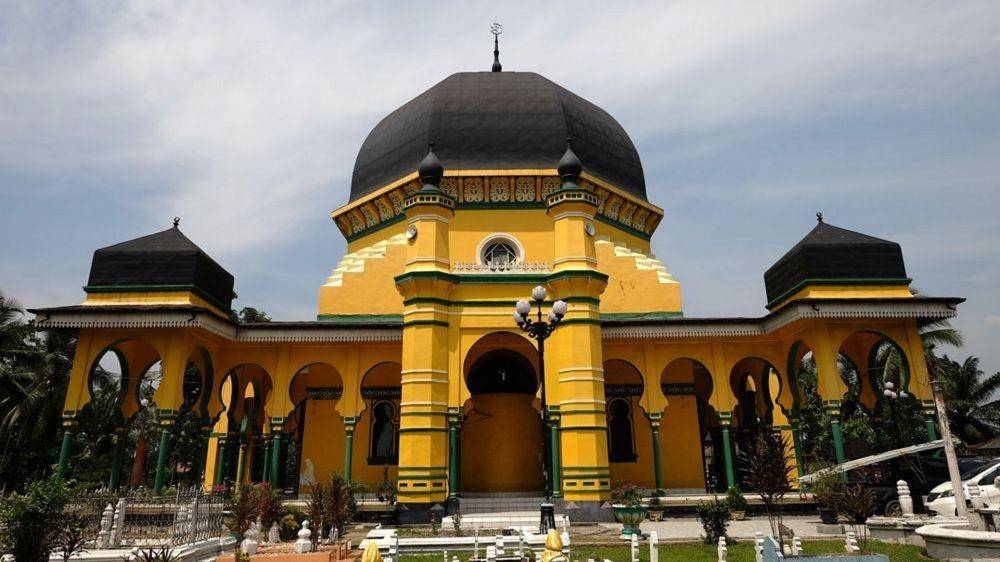 potret Masjid Al Osmani Medan (islamicarchitecturalheritage.com)