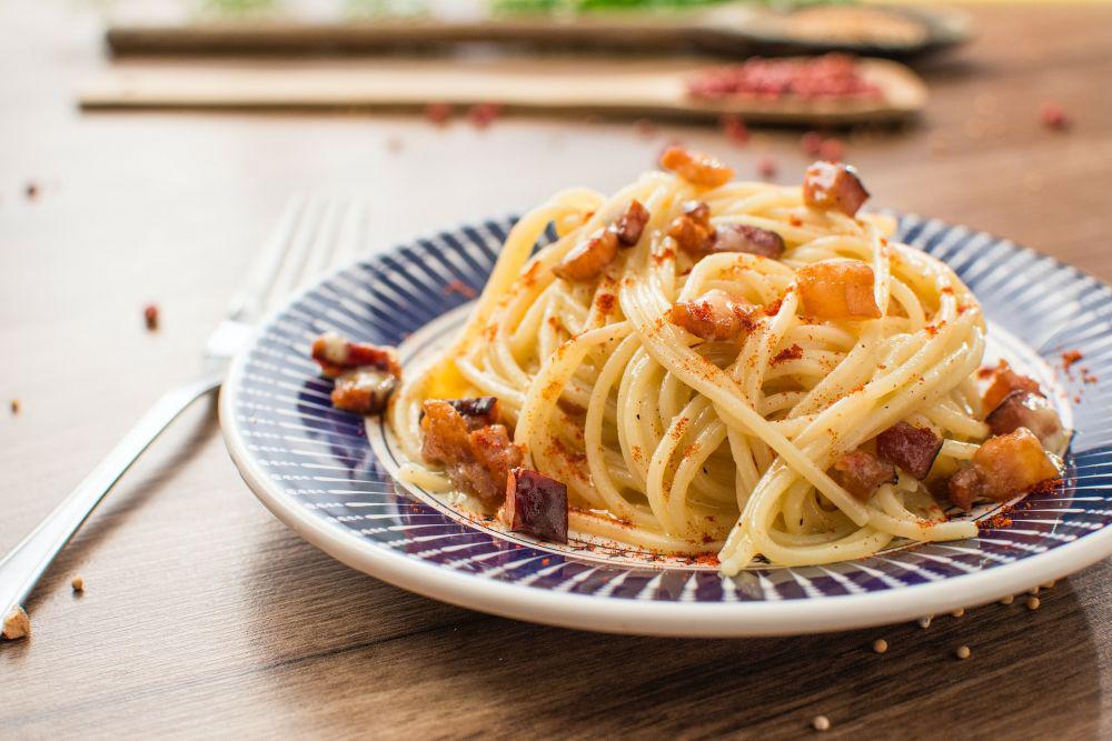 Resep Spaghetti Carbonara Klasik Tanpa Cooking Cream, Tetap Creamy!