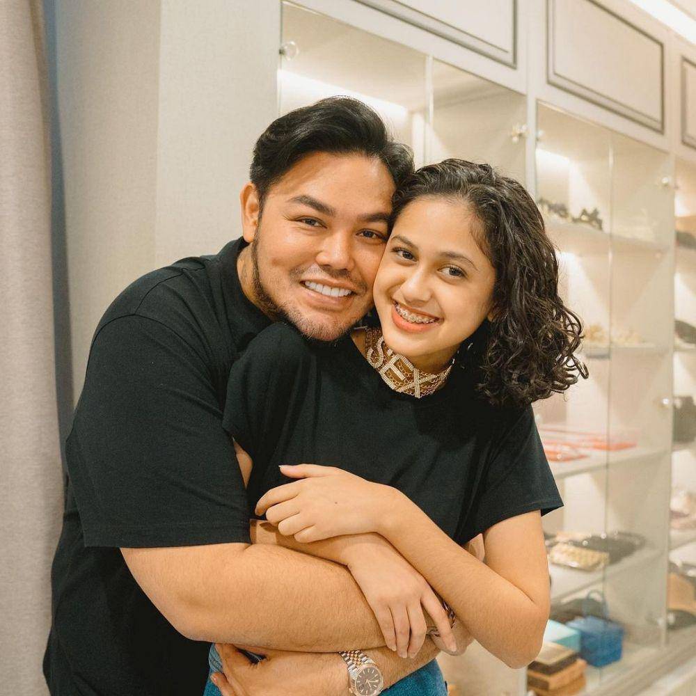 Potret akrab Ivan Gunawan dan Asila Maisa. (instagram.com/therealasilamaisa)