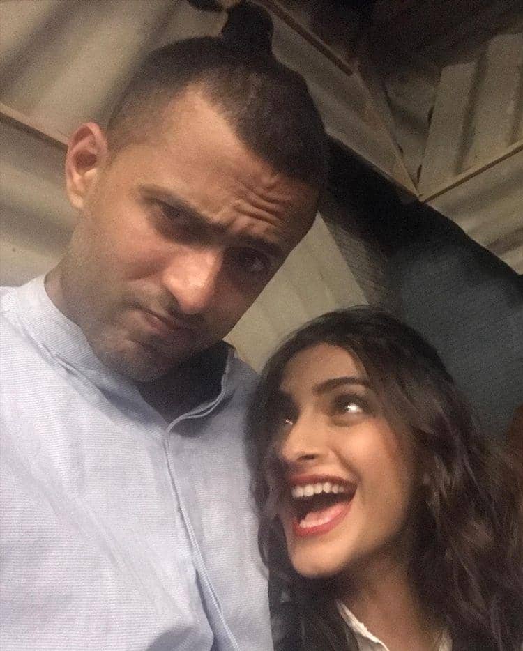 Sonam Kapoor dan suami (instagram.com/sonamkapoor)