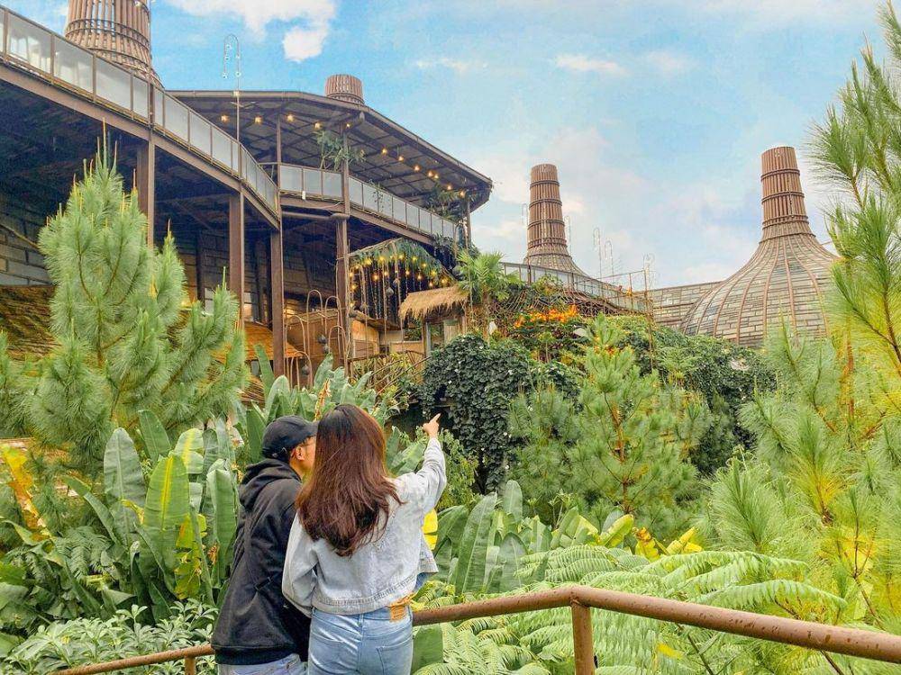 potret Panorama Gunungan Resto di Dusun Semilir (instagram.com/dusunsemilir)