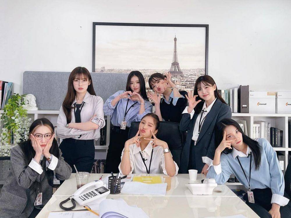 anggota Oh My Girl (instagram.com/wm_ohmygirl)