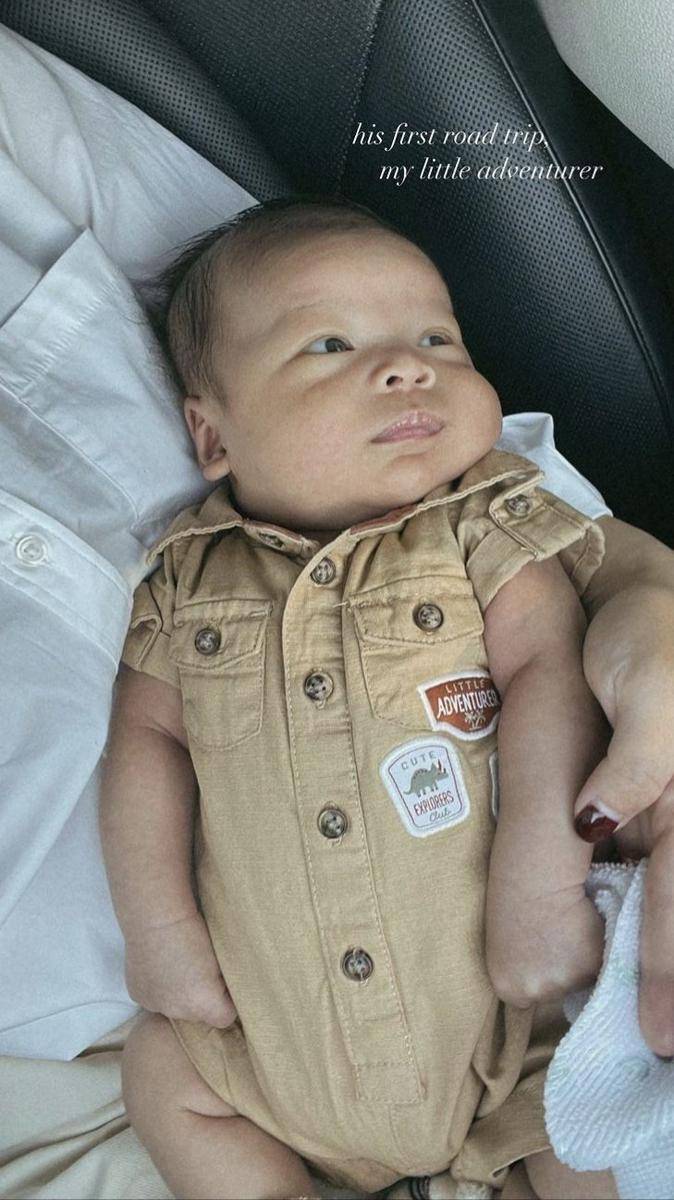Nikta Willy ajak Baby Izz jalan-jalan (instagram.com/nikitawillyofficial94)
