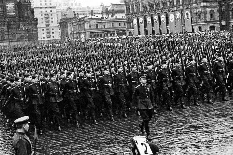 5 Fakta Sejarah Runtuhnya Uni Soviet, Akibat Ekonomi hingga NATO