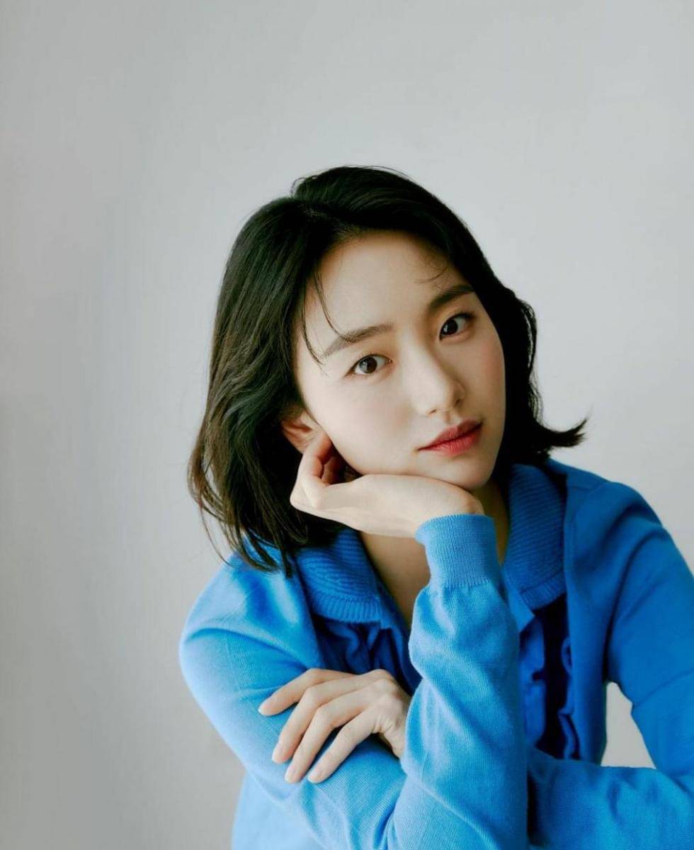Won Jin Ah (instagram.com/j0i3n2a9)