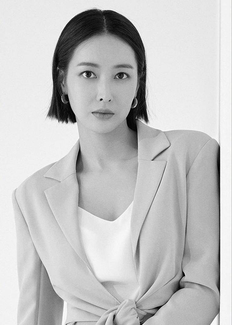 Wang Ji Hye (instagram.com/storyjcompany)