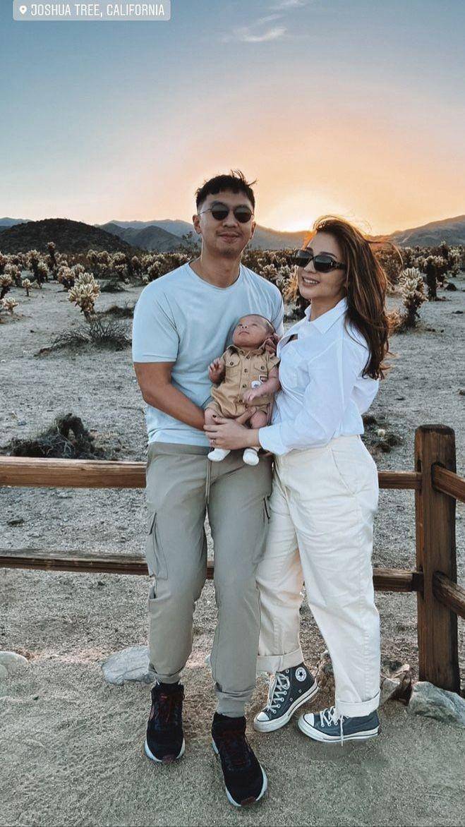 Nikta Willy ajak Baby Izz jalan-jalan (instagram.com/indpriw)