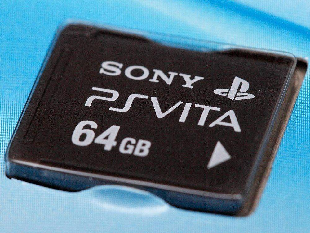 kartu memori khusus PlayStation Vita (storables.com)