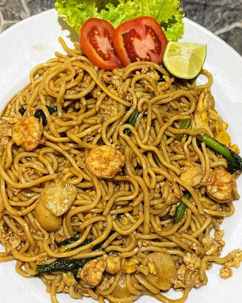 mie goreng jawa (instagram.com/dkingssocialite)
