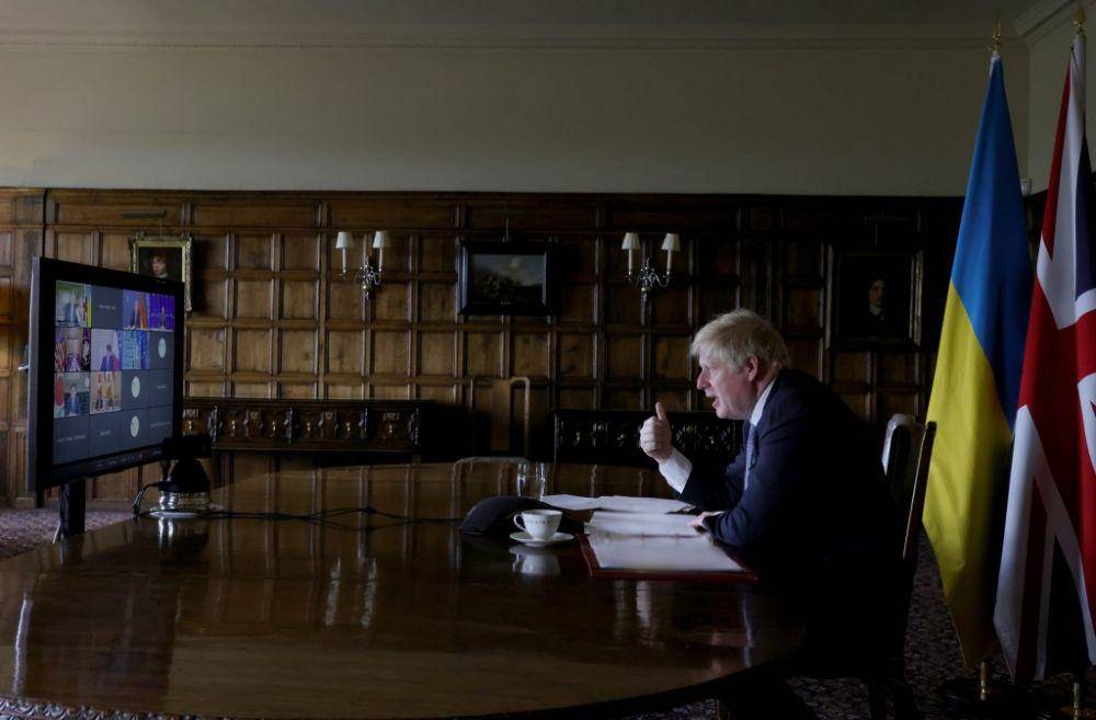PM Boris Johnson dalam pertemuan virtual dengan pemimpin G7 (Twitter.com/Boris Johnson)