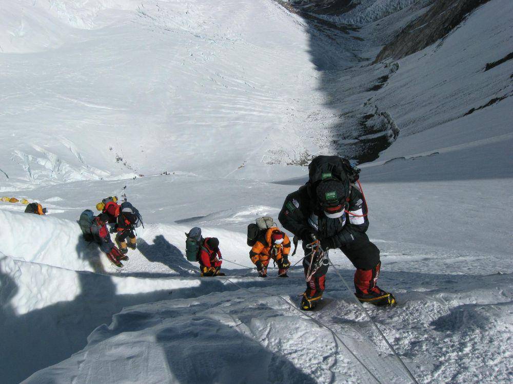 Ilustrasi pendaki gunung di Everest (Pixabay.com/12019/10257Images)