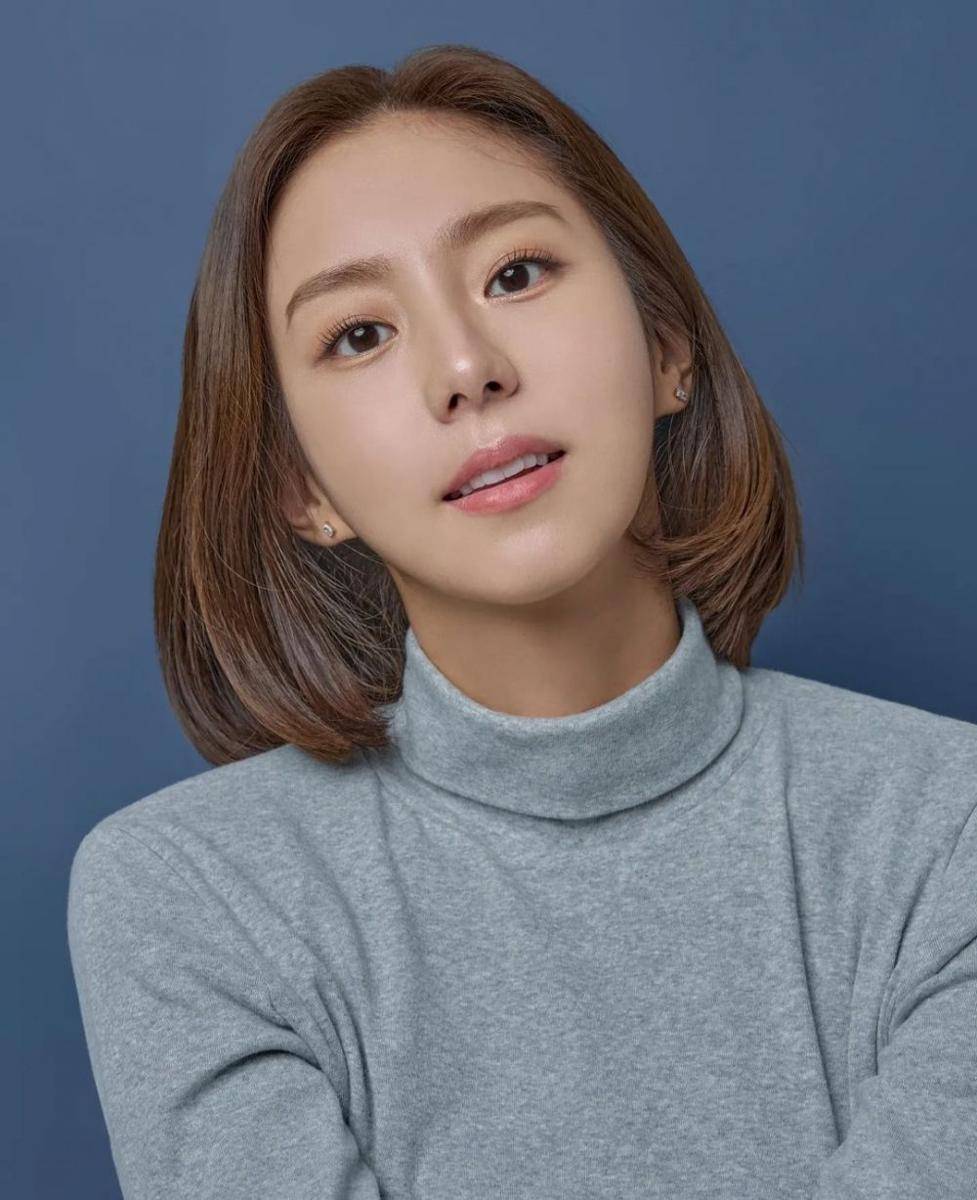 UEE (instagram.com/kim_uieing49)