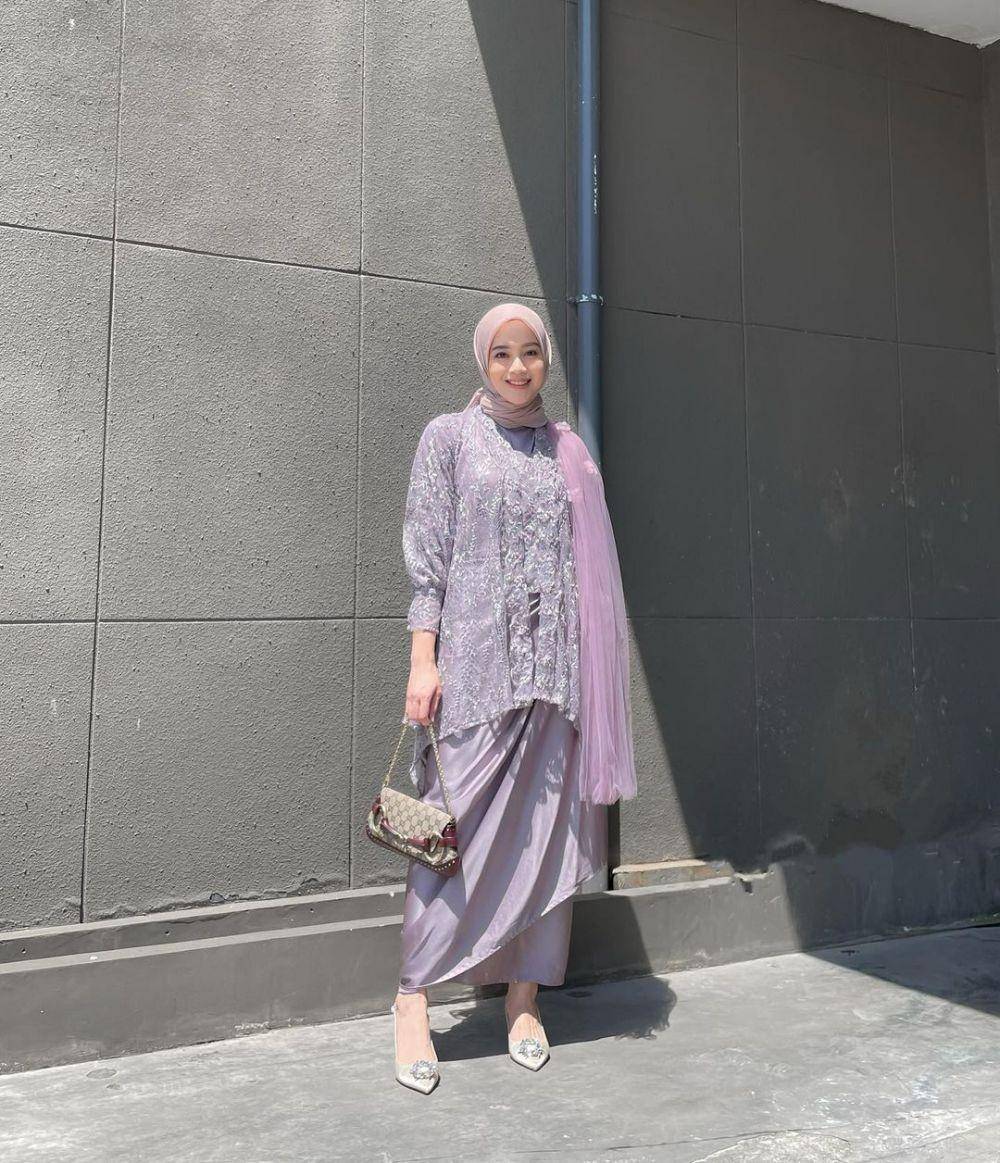 Kebaya Vina Maulina (instagram.com/vinamaulina)