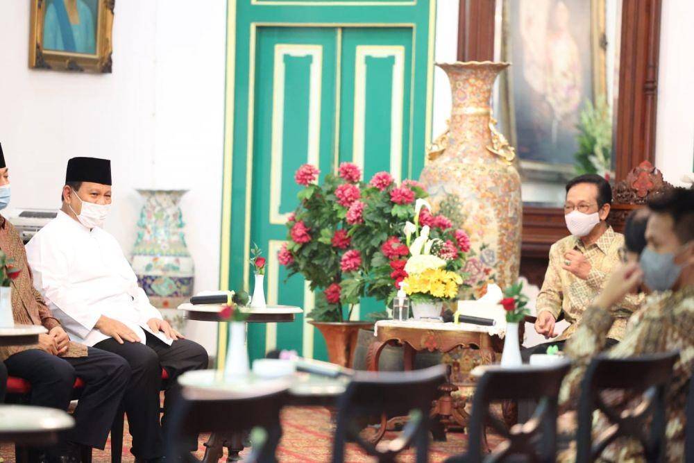Prabowo saat bertemu dengan Sultan Yogyakarta. (Dok. Gerindra)