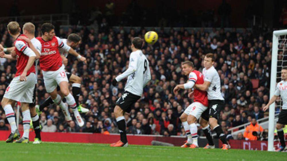 partai Fulham melawan Arsenal di Premier League 2012/2013 (arsenal.com)