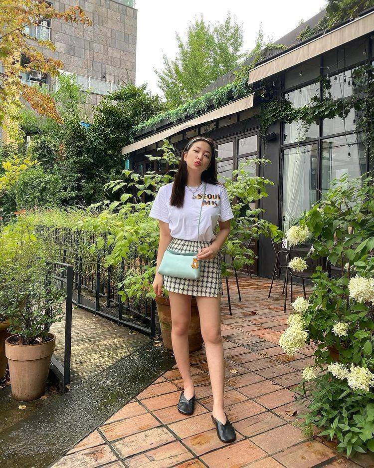 Ide OOTD ngedate ala Yeri Red Velvet (instagram.com/yerimiese)