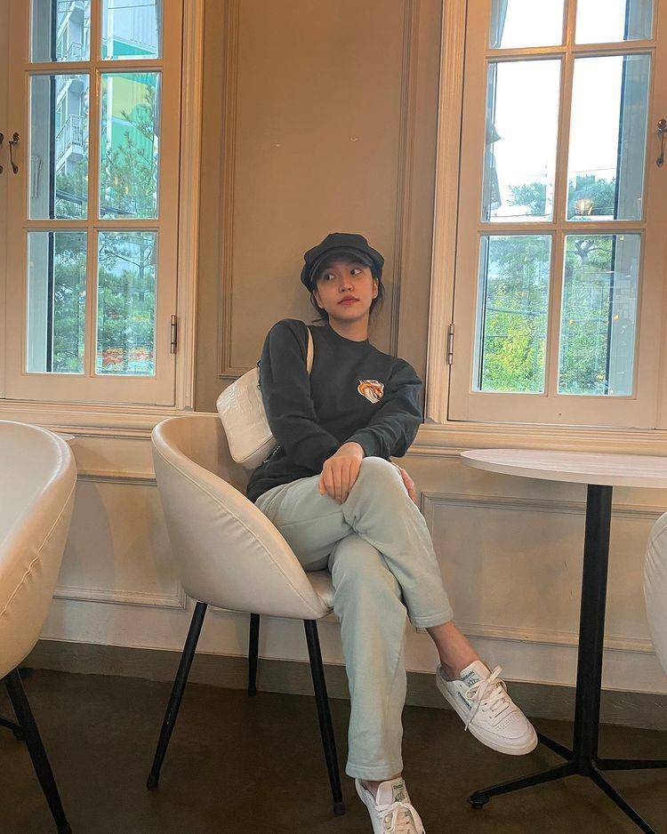 Ide Outfit ngedate ala Yeri Red Velvet (instagram.com/yerimiese)