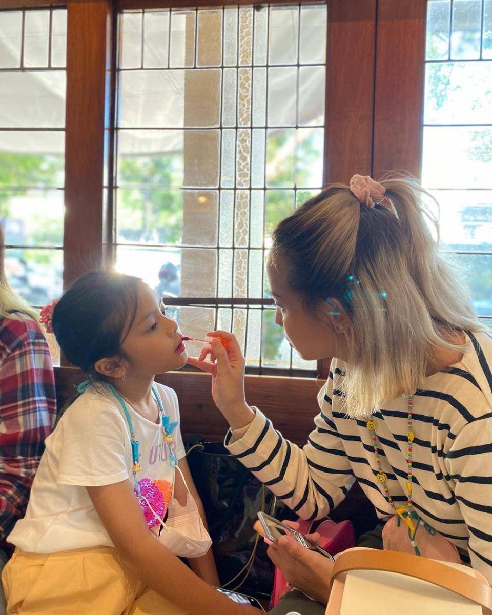 Joanna Alexandra dan anak (instagram.com/joannaalexandra)