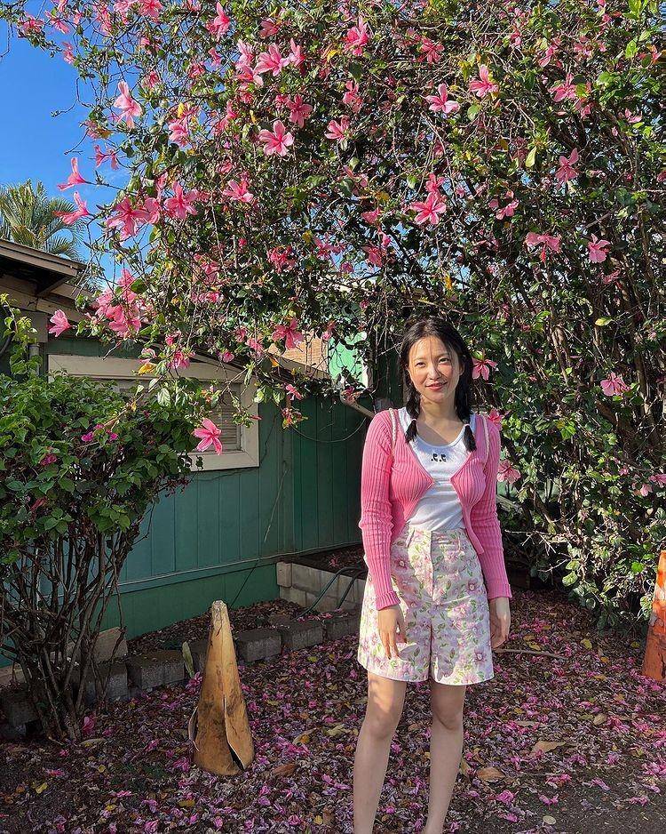Ide OOTD ngedate ala Yeri Red Velvet (instagram.com/yerimiese)