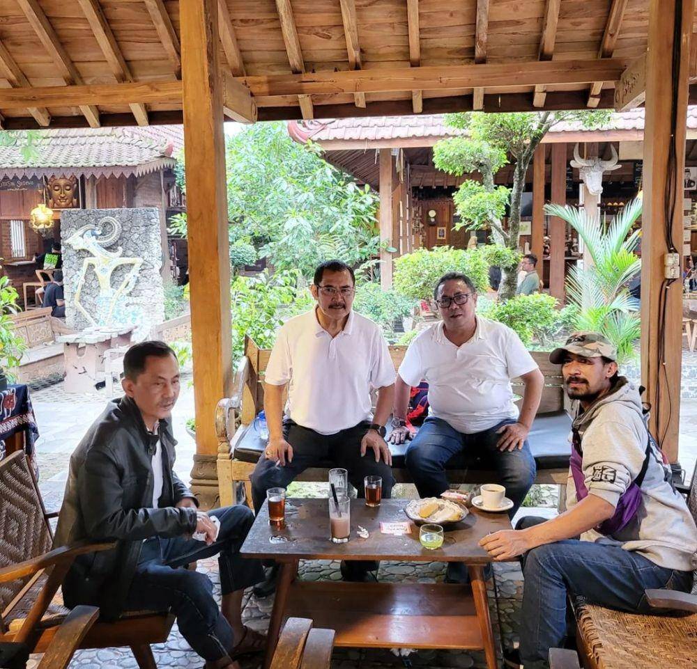 Lebaran keluarga Mayangsari (Instagram.com/mayangsari_official/)