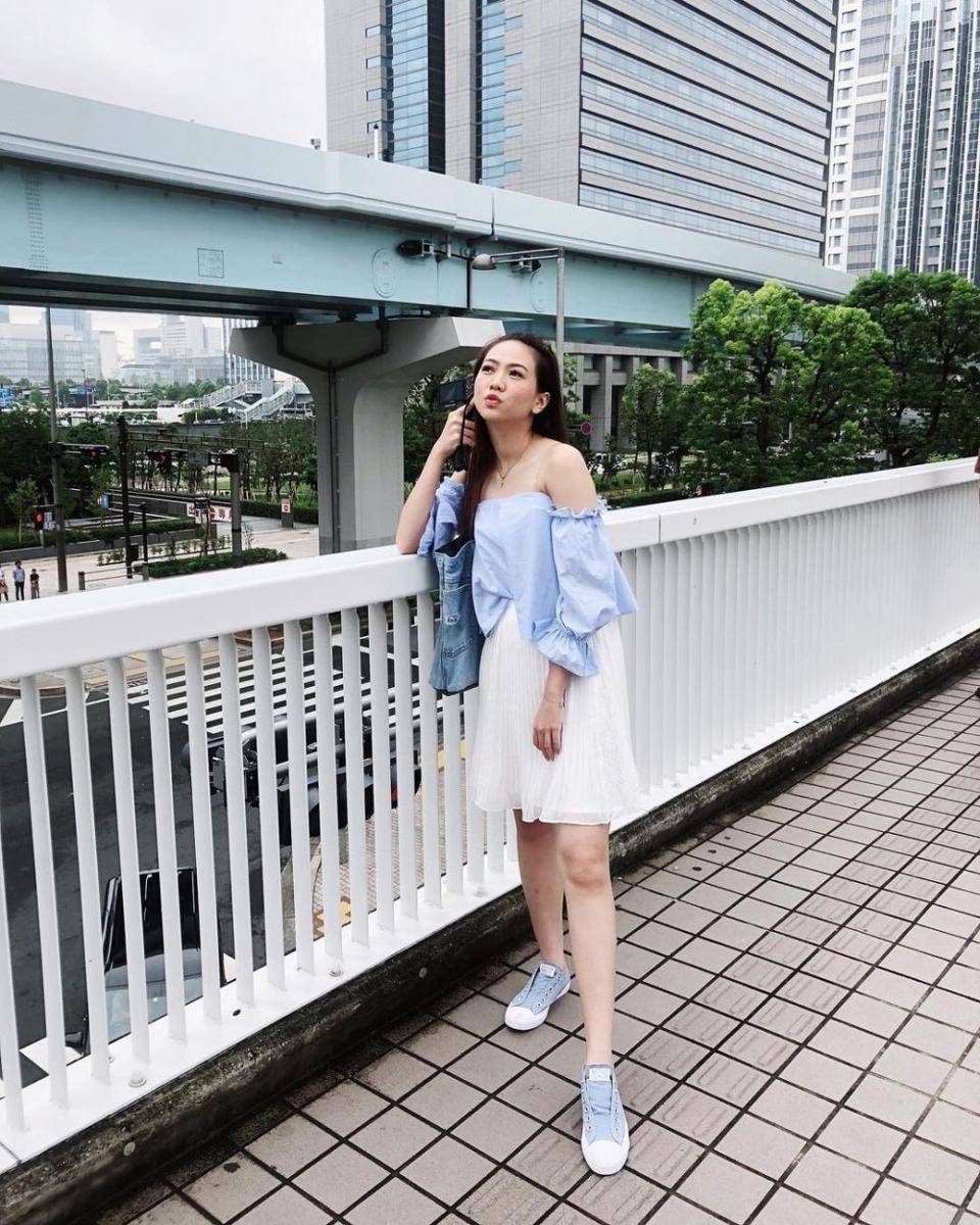 OOTD girly ala Shania Junianatha (instagram.com/shanju)