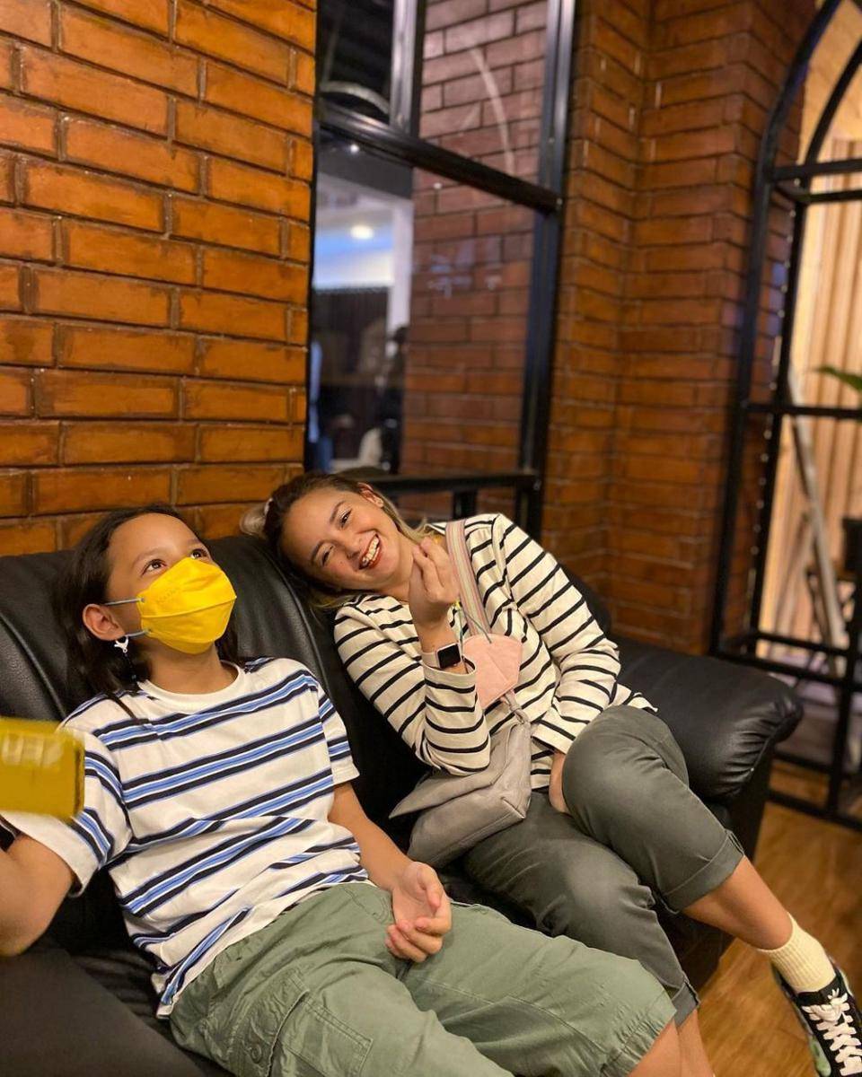 Joanna Alexandra dan anak (instagram.com/joannaalexandra)